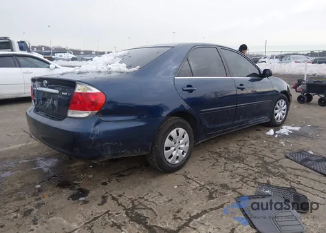 2005 Toyota Camry Le z USA, uszkodzony, nr VIN 4T1BE32K75U059505
